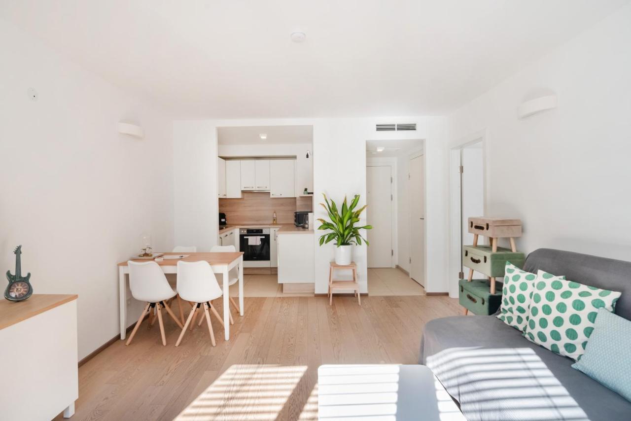 Apartment Immersed Into Vienna's Life And Yet A Retreat, Minimum 30 Nights *