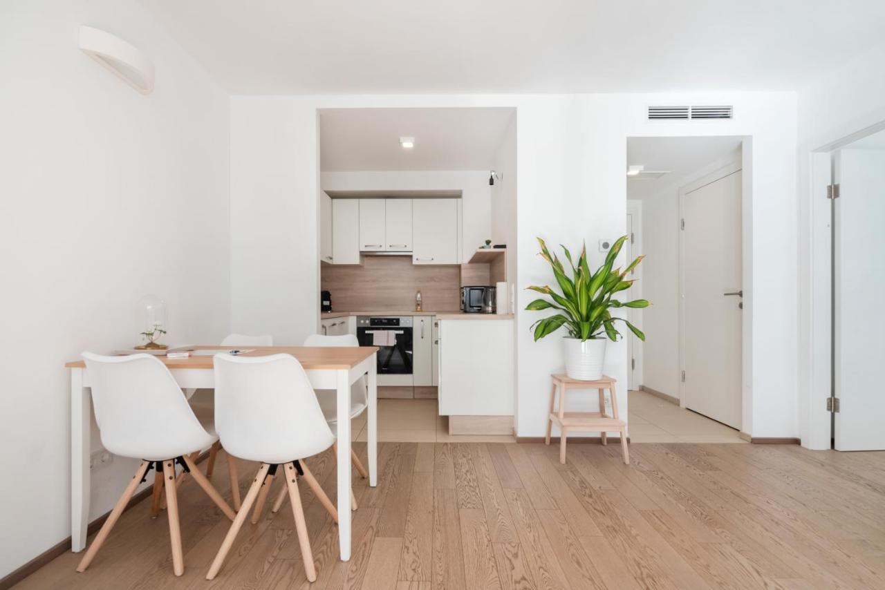 Apartment Immersed Into Vienna's Life And Yet A Retreat, Minimum 30 Nights